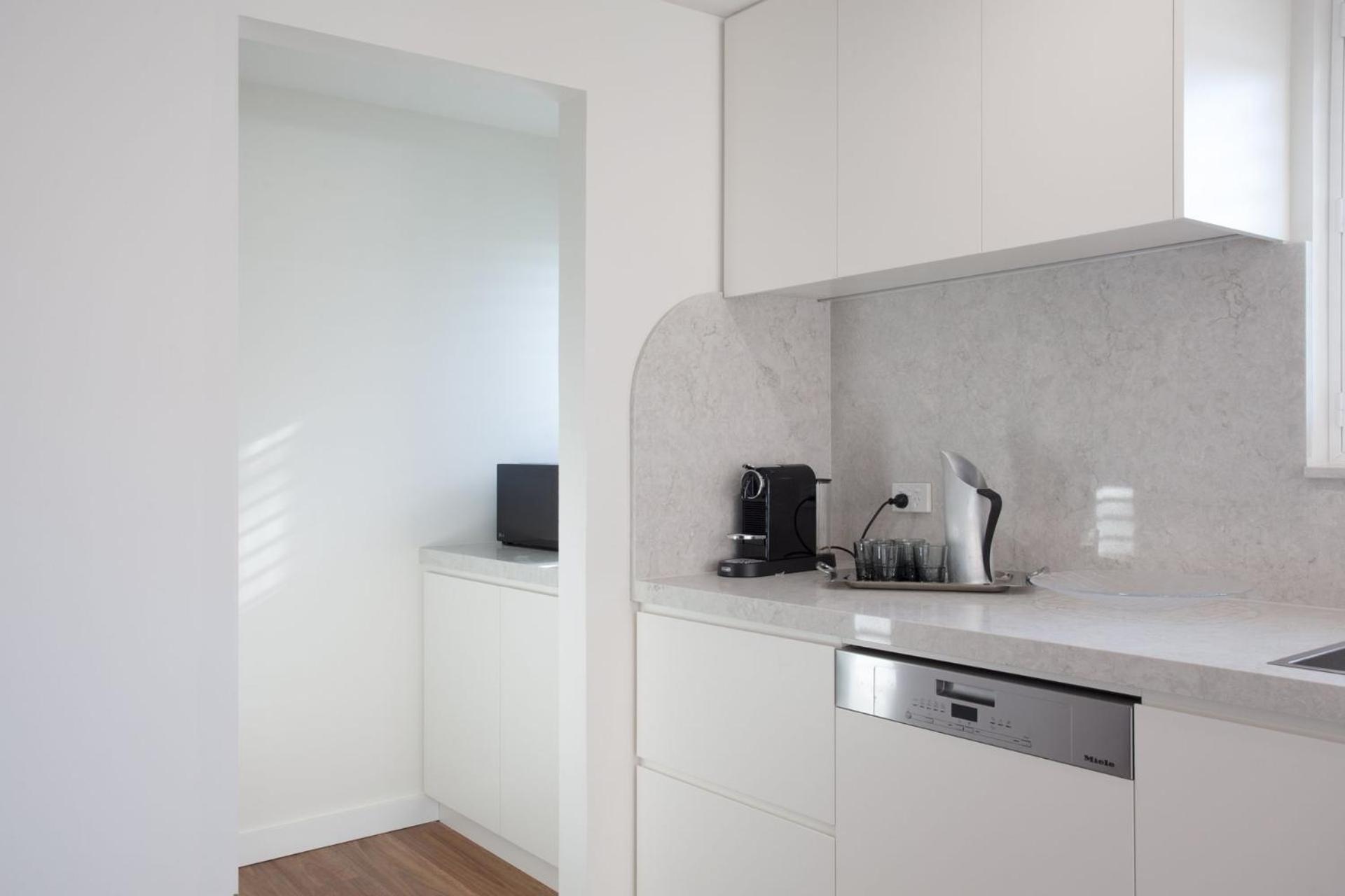 Dazzling Diamond, Point Piper Isyd Apartment
